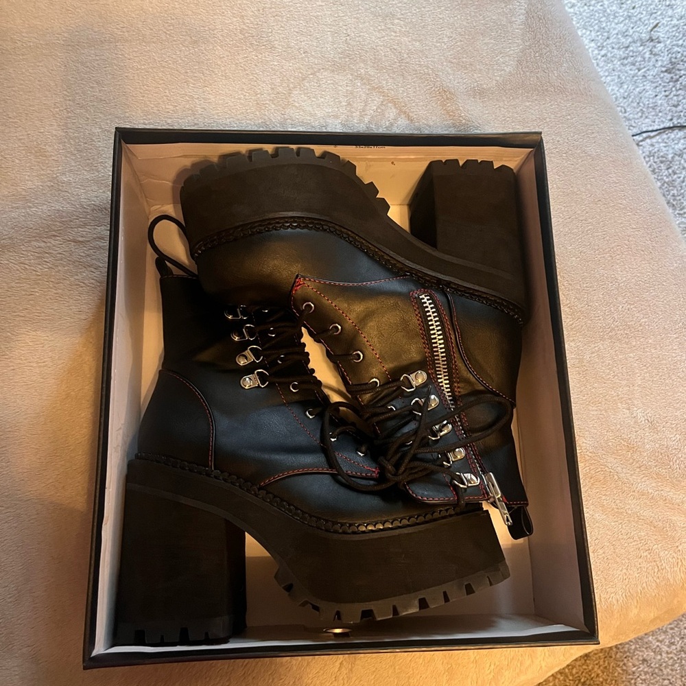 Demonias platform boots assault 100s